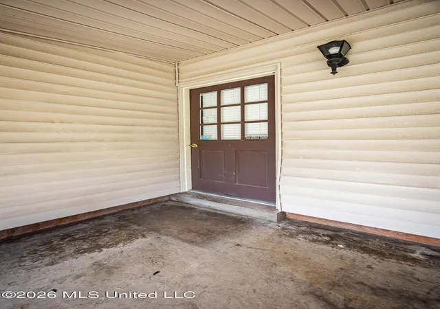 Photo 4 of Sale Pending at 110 Elliott Pl, Ocean Springs, MS 39564 | MLS# 4158763 | Listing updated on 2026-08-12