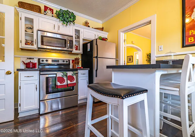 Photo 3 of Single family home for sale at 1 Oak Ct, Natchez, MS 39120 | MLS# 4158379 | Listing updated on 2026-09-16