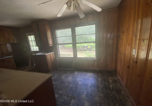 Photo 4 of Single family home for sale at 110 Oak St, Ridgecrest, LA 71334 | MLS# 4158251 | Listing updated on 2026-08-05