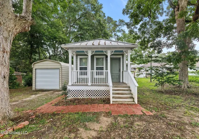 2nd image of 533 E College Ave, Wiggins, MS 39577 | MLS# 4158274
