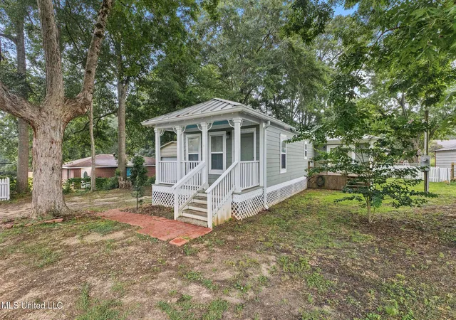 Photo 3 of Manufactured home for sale at 533 E College Ave, Wiggins, MS 39577 | MLS# 4158274 | Listing updated on 2026-10-14