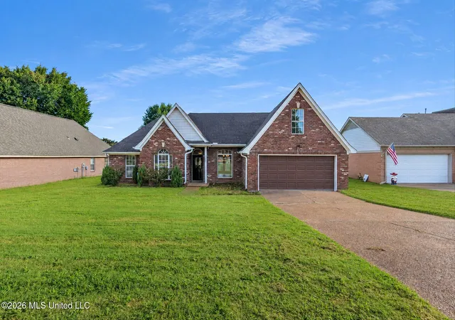 Photo 1 of Single family home for sale at 9158 Lakeside Dr, Olive Branch, MS 38654 | MLS# 4158282 | Listing updated on 2026-09-14