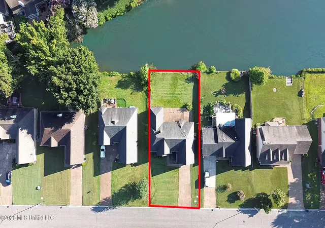 Photo 21 of Single family home for sale at 9158 Lakeside Dr, Olive Branch, MS 38654 | MLS# 4158282 | Listing updated on 2026-09-06