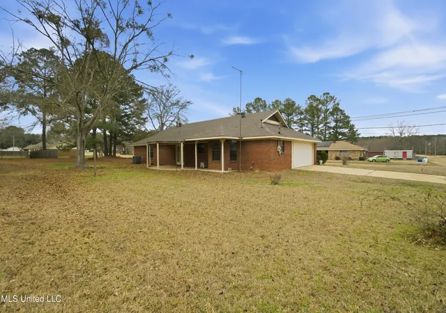 Photo 13 of Single family home for sale at 1120 Se 4th Street, Magee, MS 39111 | MLS# 4158281 | Listing updated on 2026-09-13
