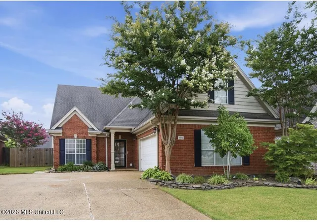 Photo 1 of Single family home for sale at 4450 Aberton Dr, Southaven, MS 38672 | MLS# 4158377 | Listing updated on 2026-08-26