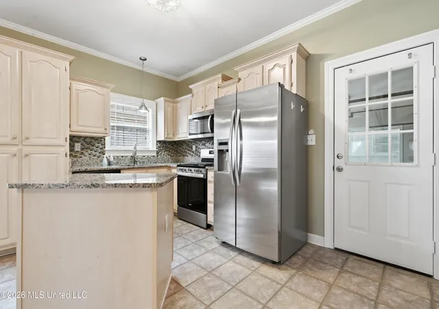 Photo 3 of Single family home for sale at 4450 Aberton Dr, Southaven, MS 38672 | MLS# 4158377 | Listing updated on 2026-08-26