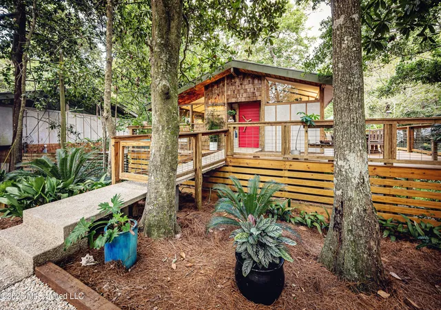 Photo 1 of Sale Pending at 1103 Le Voyageur Dr, Ocean Springs, MS 39564 | MLS# 4158678 | Listing updated on 2026-08-19