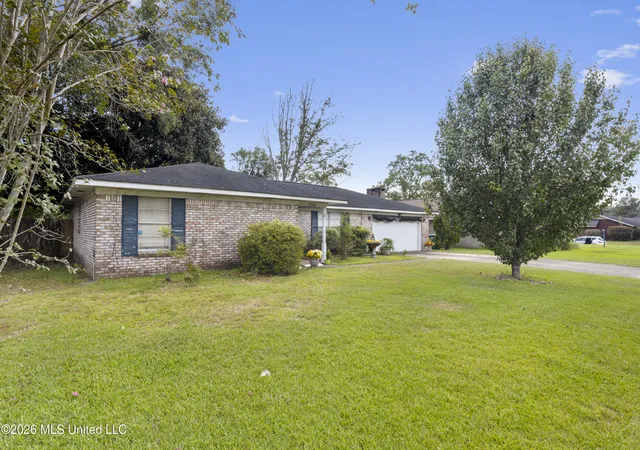 Photo 2 of Single family home for sale at 15281 Parkwood Dr, Gulfport, MS 39503 | MLS# 4158338 | Listing updated on 2026-09-16
