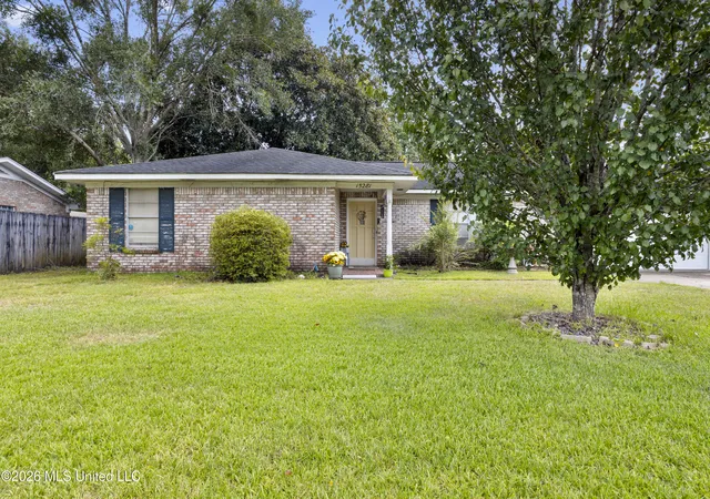 Photo 3 of Single family home for sale at 15281 Parkwood Dr, Gulfport, MS 39503 | MLS# 4158338 | Listing updated on 2026-09-16