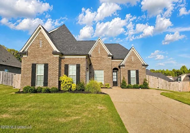 Photo 2 of Single family home for sale at 1932 Ava Dr, Nesbit, MS 38651 | MLS# 4158392 | Listing updated on 2026-09-08