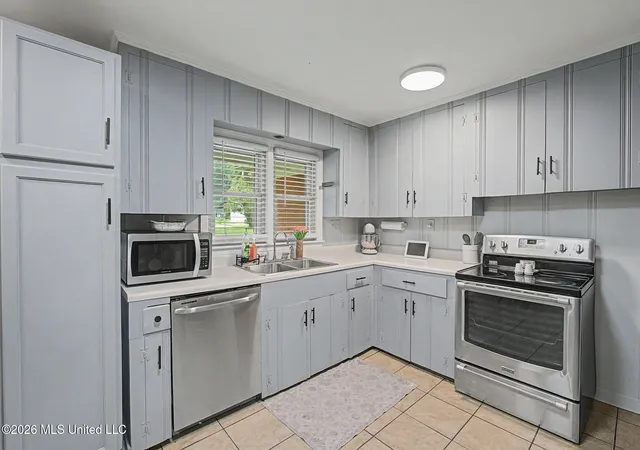 Photo 2 of Sale Pending at 101 Beech Ct, Senatobia, MS 38668 | MLS# 4158371 | Listing updated on 2026-08-24