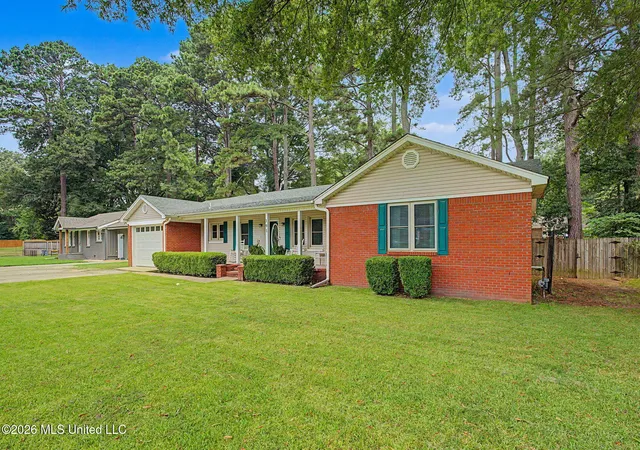 Photo 3 of Sale Pending at 101 Beech Ct, Senatobia, MS 38668 | MLS# 4158371 | Listing updated on 2026-10-09