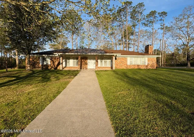 Photo 1 of Single family home for sale at 29129 J P Ladner Rd, Pass Christian, MS 39571 | MLS# 4158332 | Listing updated on 2026-08-10