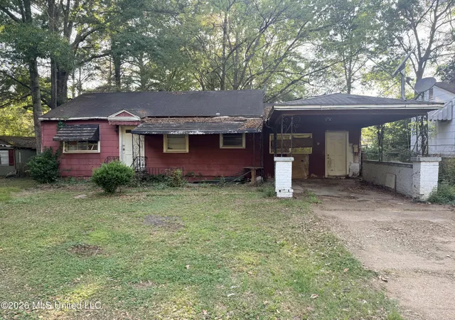 Photo 1 of Single family home for sale at 2635 Pinebrook Dr, Jackson, MS 39212 | MLS# 4158485 | Listing updated on 2026-08-07