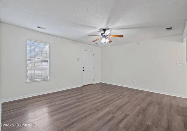Photo 4 of Sale Pending at 8206 Birch Cvs, Southaven, MS 38671 | MLS# 4158349 | Listing updated on 2026-08-28