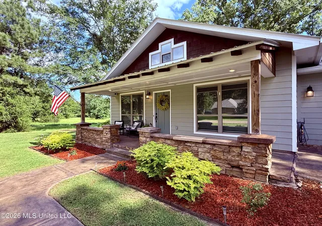 Photo 1 of Sale Pending at 400 Mckay Cir, Pelahatchie, MS 39145 | MLS# 4158405 | Listing updated on 2026-08-12