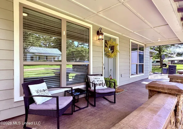Photo 3 of Sale Pending at 400 Mckay Cir, Pelahatchie, MS 39145 | MLS# 4158405 | Listing updated on 2026-08-12