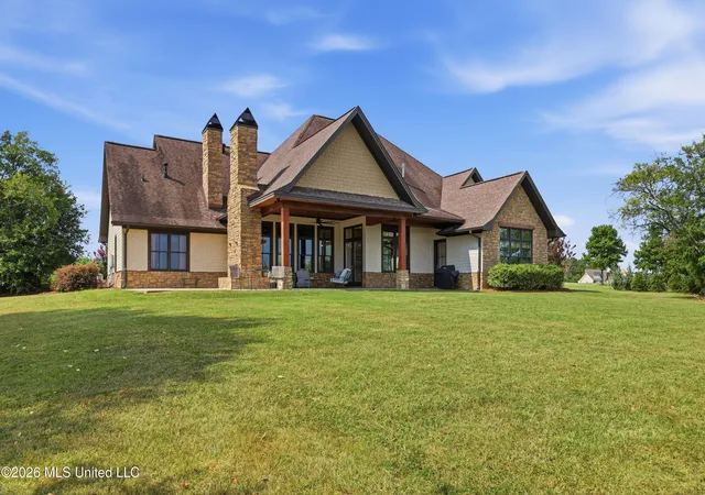 Photo 2 of Single family home for sale at 104 Chantry Ln, Madison, MS 39110 | MLS# 4159018 | Listing updated on 2026-09-08