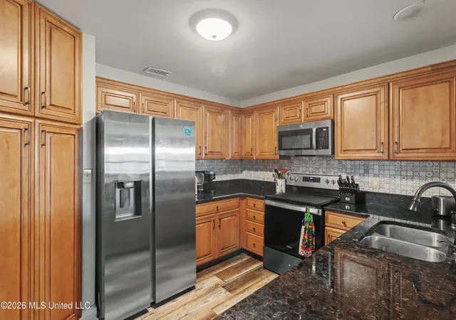 Photo 4 of Single family home for sale at 20 Woodglen Dr, Gulfport, MS 39507 | MLS# 4158729 | Listing updated on 2026-09-17