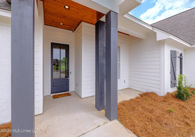 Photo 3 of Single family home for sale at 510 Crestmoor Dr, Canton, MS 39046 | MLS# 4158394 | Listing updated on 2026-09-28