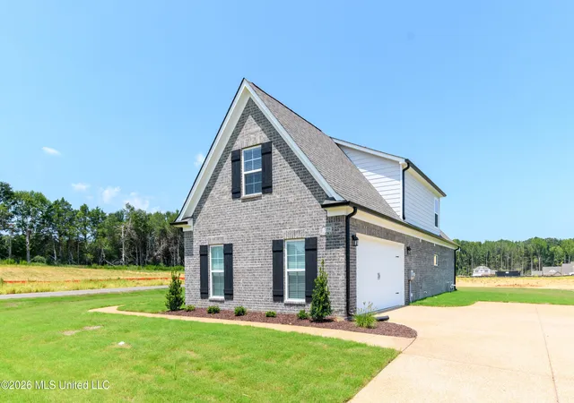 Photo 3 of Single family home for sale at 7554 John Elliott Ln, Hernando, MS 38632 | MLS# 4158383 | Listing updated on 2026-09-21
