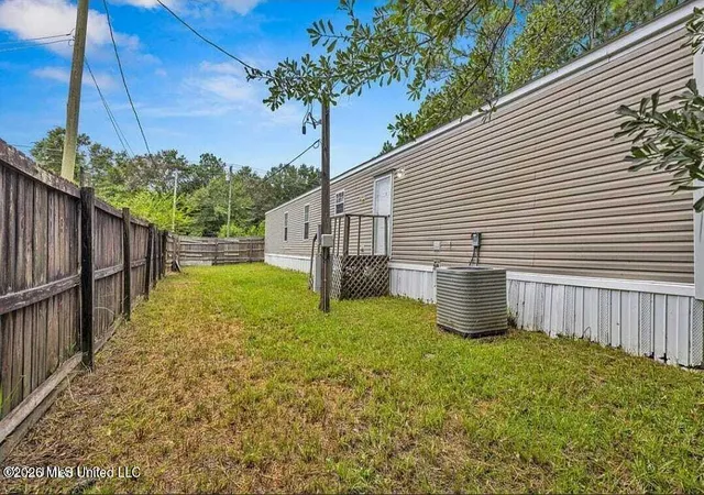 Photo 7 of Manufactured home for sale at 7716 Dahlia Dr, Gautier, MS 39553 | MLS# 4158550 | Listing updated on 2026-08-24