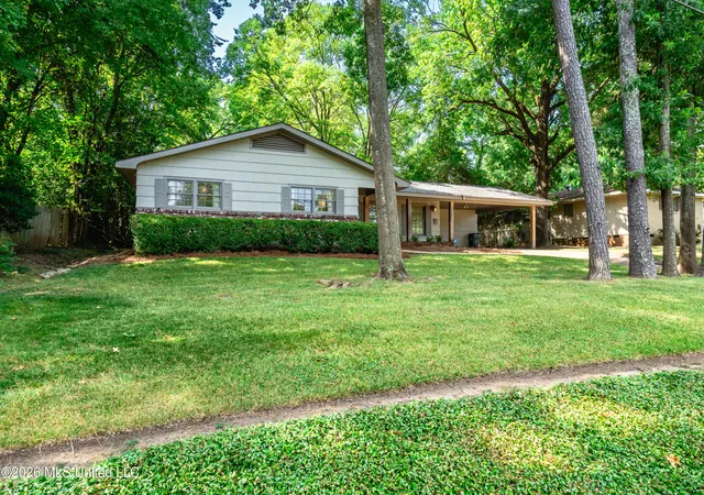 Photo 2 of Sale Pending at 1683 Wilhurst St, Jackson, MS 39211 | MLS# 4158690 | Listing updated on 2026-08-18