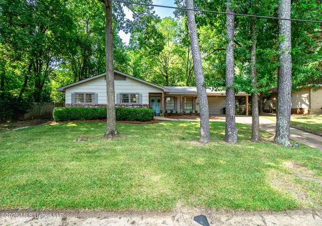 Photo 3 of Sale Pending at 1683 Wilhurst St, Jackson, MS 39211 | MLS# 4158690 | Listing updated on 2026-08-18