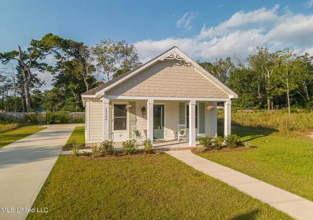 Photo 2 of Single family home for sale at 12154 Parc Aux Chenes, Gulfport, MS 39503 | MLS# 4159216 | Listing updated on 2026-08-14
