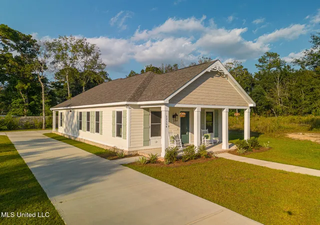 Photo 3 of Single family home for sale at 12154 Parc Aux Chenes, Gulfport, MS 39503 | MLS# 4159216 | Listing updated on 2026-08-14