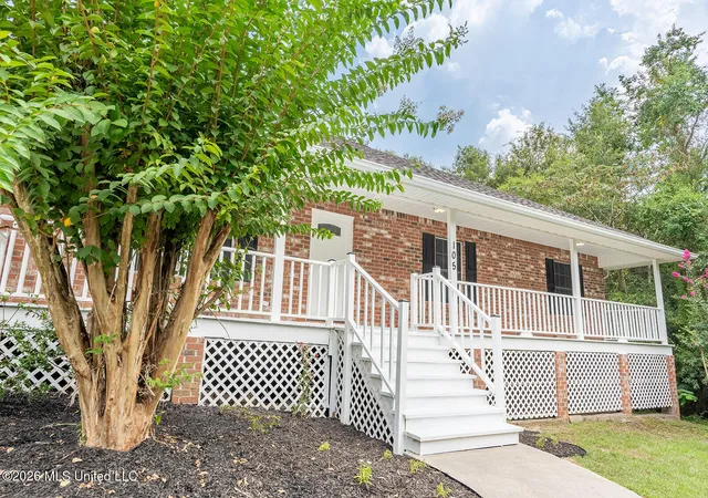 Photo 3 of Single family home for sale at 105 W Sunnybrook Rd, Carriere, MS 39426 | MLS# 4158652 | Listing updated on 2026-09-26