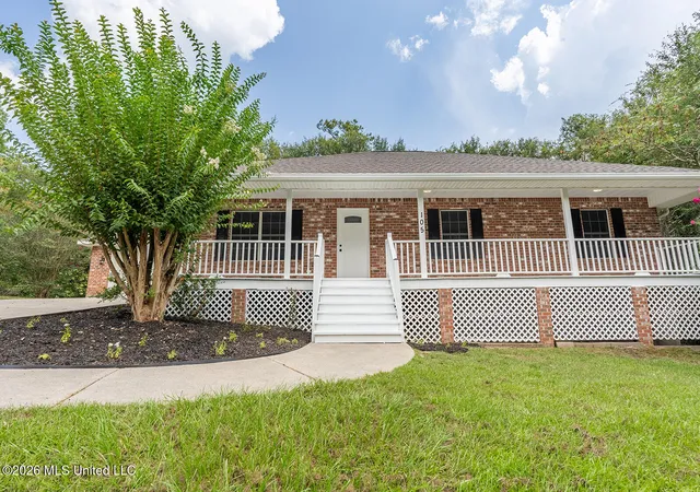 Photo 3 of Single family home for sale at 105 W Sunnybrook Rd, Carriere, MS 39426 | MLS# 4158652 | Listing updated on 2026-09-26