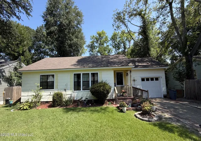 Photo 1 of Sale Pending at 866 Lawrence Rd, Jackson, MS 39206 | MLS# 4158513 | Listing updated on 2026-08-15
