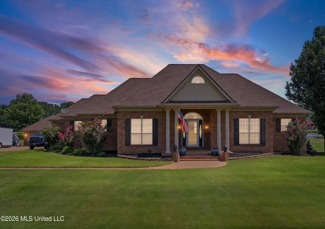 Photo 2 of Single family home for sale at 1975 Green Village Dr, Hernando, MS 38632 | MLS# 4158572 | Listing updated on 2026-08-08