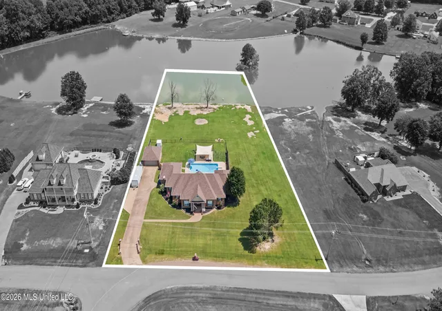 Photo 3 of Single family home for sale at 1975 Green Village Dr, Hernando, MS 38632 | MLS# 4158572 | Listing updated on 2026-08-08