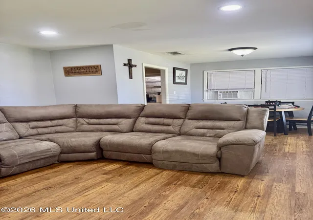 Photo 3 of Single family home for sale at 1626 Camellia St, Vidalia, LA 71373 | MLS# 4158517 | Listing updated on 2026-09-10