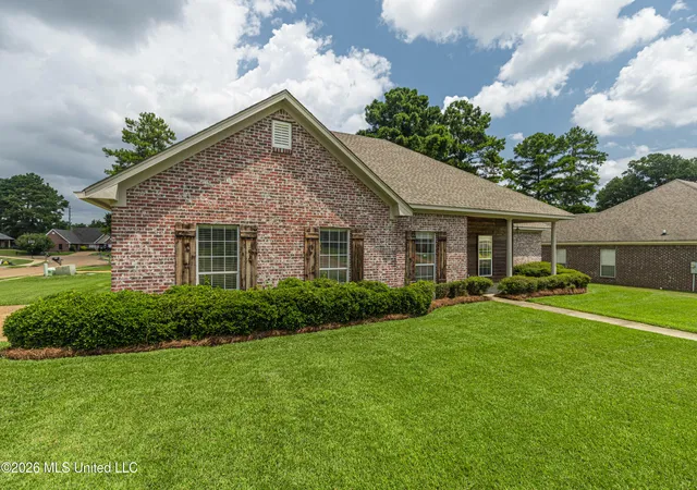 Photo 3 of Single family home for sale at 148 Devlin Springs Dr, Madison, MS 39110 | MLS# 4158586 | Listing updated on 2026-10-19