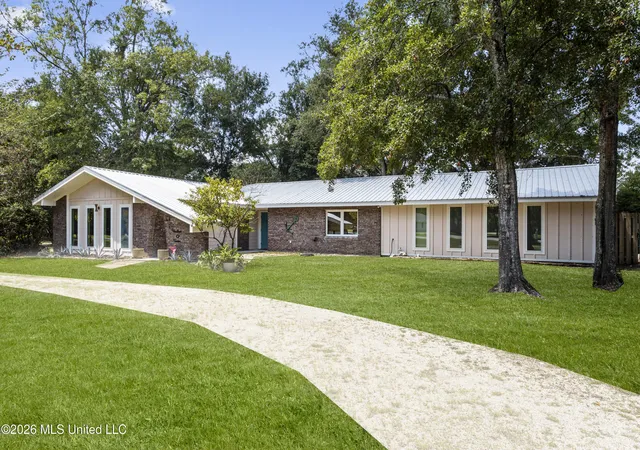Photo 3 of Single family home for sale at 1407 Nicholson Ave, Waveland, MS 39576 | MLS# 4158595 | Listing updated on 2026-08-27