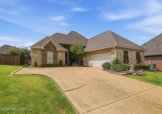 Photo 1 of Sale Pending at 218 Emerald Cir, Brandon, MS 39047 | MLS# 4158541 | Listing updated on 2026-09-13
