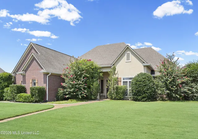 Photo 2 of Single family home for sale at 13242 Three Hawks Dr, Olive Branch, MS 38654 | MLS# 4158535 | Listing updated on 2026-08-21