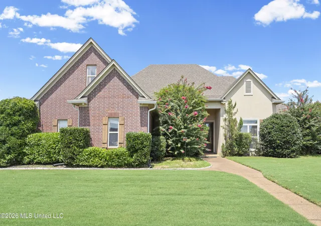 Photo 3 of Single family home for sale at 13242 Three Hawks Dr, Olive Branch, MS 38654 | MLS# 4158535 | Listing updated on 2026-08-21