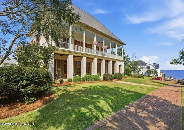 Photo 1 of Mansion for sale at 110 W Florida Blvd, Madison, MS 39110 | MLS# 4158533 | Listing updated on 2026-08-19
