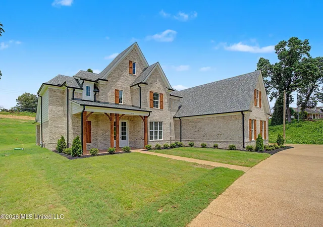 Photo 3 of Single family home for sale at 8130 Soaring Oaks Dr, Walls, MS 38680 | MLS# 4159658 | Listing updated on 2026-08-19