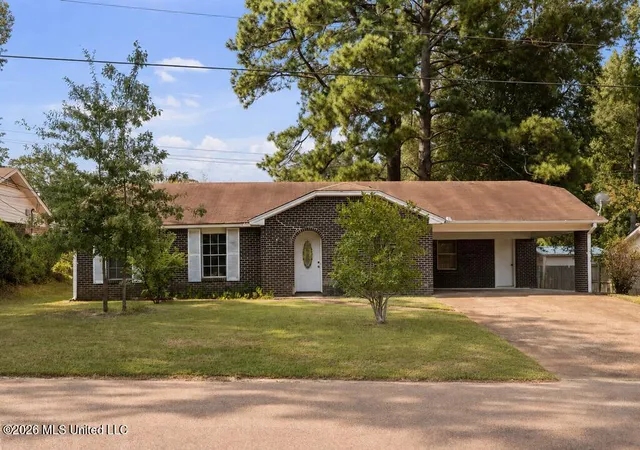 Single family home for sale at 2853 Pine Cir Dr, Pearl, MS 39208 | MLS# 4158565