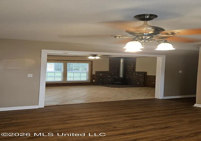 Photo 3 of Sale Pending at 7630 Rockingham Dr, Southaven, MS 38671 | MLS# 4158942 | Listing updated on 2026-08-28