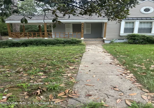 Single family home for sale at 1746 Myrtle St, Jackson, MS 39202 | MLS# 4158594