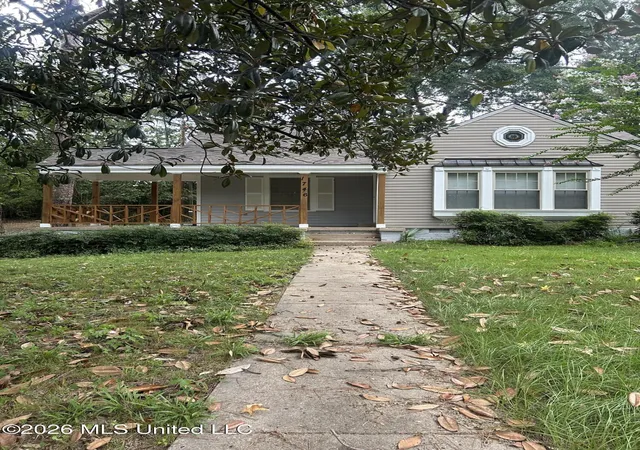 Photo 2 of Single family home for sale at 1746 Myrtle St, Jackson, MS 39202 | MLS# 4158594 | Listing updated on 2026-08-10