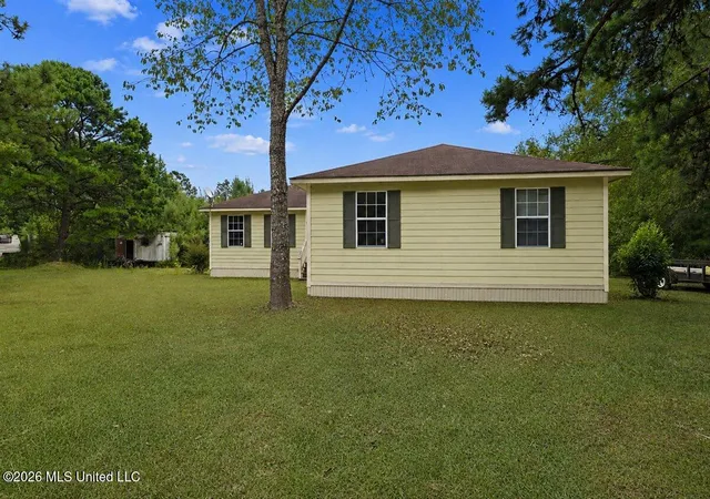 Photo 2 of Sale Pending at 328 W Progress Rd, Prentiss, MS 39474 | MLS# 4158622 | Listing updated on 2026-09-19