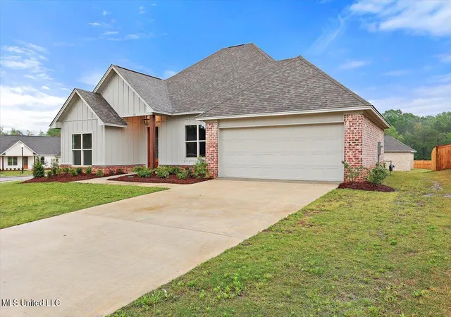 Photo 3 of Single family home for sale at 120 Willow Way, Canton, MS 39046 | MLS# 4158660 | Listing updated on 2026-08-15