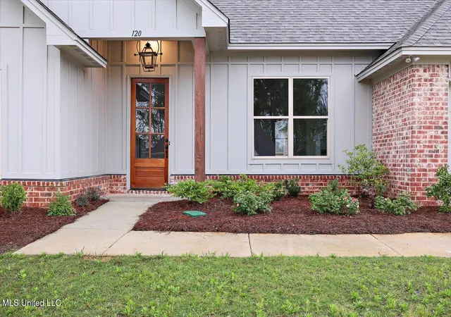 Photo 4 of Single family home for sale at 120 Willow Way, Canton, MS 39046 | MLS# 4158660 | Listing updated on 2026-10-10